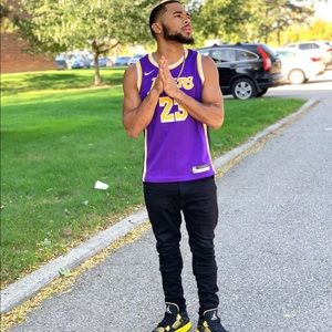 Meet your Posher, Pierre